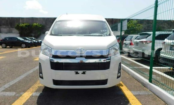 Buy Used Toyota Hiace White Car in Doka in al-Qadarif Buy Used Toyota Hiace White Car in Doka in al-Qadarif