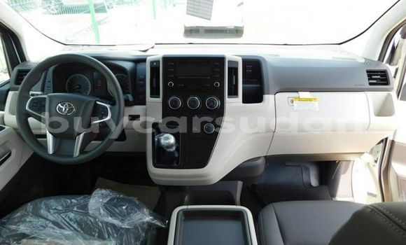 Buy Used Toyota Hiace White Car in Doka in al-Qadarif Buy Used Toyota Hiace White Car in Doka in al-Qadarif