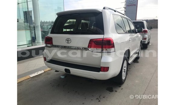 Buy Import Toyota Land Cruiser White Car in Import - Dubai in Al Jazirah State Buy Import Toyota Land Cruiser White Car in Import - Dubai in Al Jazirah State