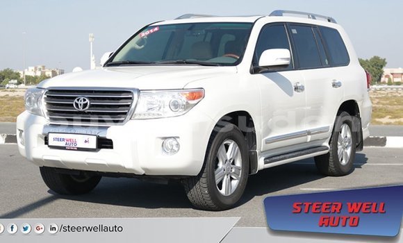 Acheter Import Voiture Toyota Land Cruiser Blanc à Import - Dubai, État d'Al Jazirah Acheter Import Voiture Toyota Land Cruiser Blanc à Import - Dubai, État d'Al Jazirah