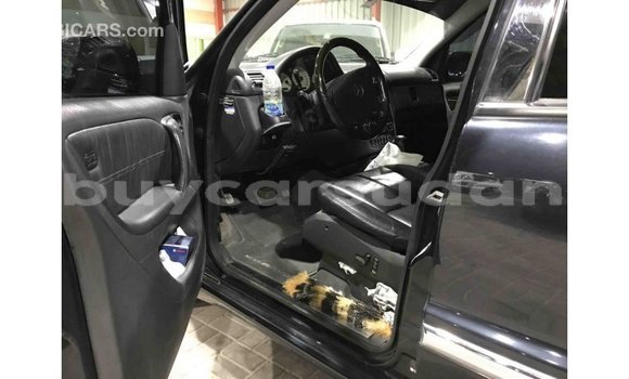 Buy Import Mercedes-Benz 190 (W201) Blue Car in Import - Dubai in Al Jazirah State Buy Import Mercedes-Benz 190 (W201) Blue Car in Import - Dubai in Al Jazirah State