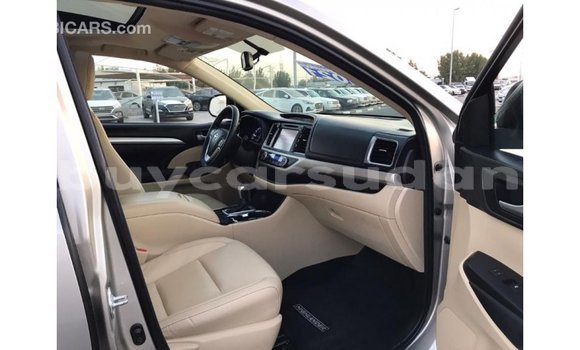 Buy Import Toyota Highlander Other Car in Import - Dubai in Al Jazirah State Buy Import Toyota Highlander Other Car in Import - Dubai in Al Jazirah State