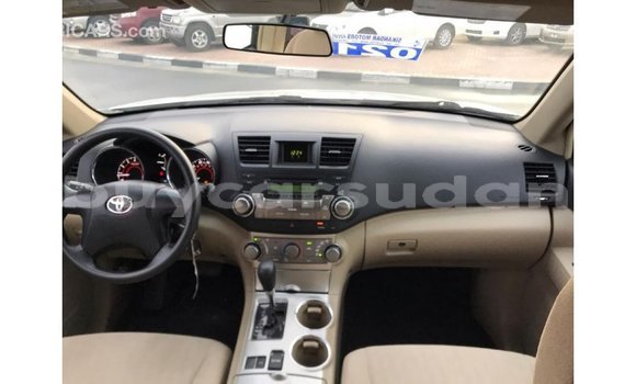 Buy Import Toyota Highlander White Car in Import - Dubai in Al Jazirah State Buy Import Toyota Highlander White Car in Import - Dubai in Al Jazirah State
