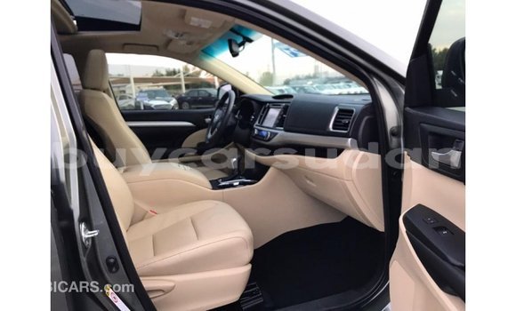 Buy Import Toyota Highlander Other Car in Import - Dubai in Al Jazirah State Buy Import Toyota Highlander Other Car in Import - Dubai in Al Jazirah State