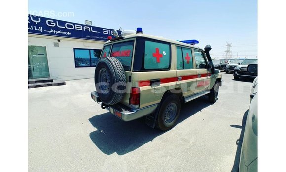 Buy Import Toyota Land Cruiser Beige Car in Import - Dubai in Al Jazirah State Buy Import Toyota Land Cruiser Beige Car in Import - Dubai in Al Jazirah State