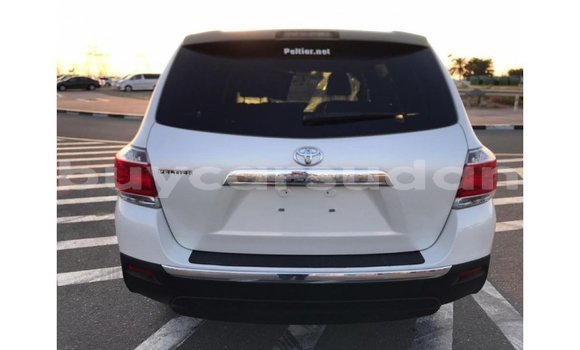 Buy Import Toyota Highlander White Car in Import - Dubai in Al Jazirah State Buy Import Toyota Highlander White Car in Import - Dubai in Al Jazirah State