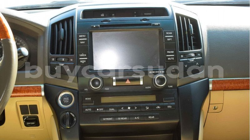 Big with watermark ee52c4f9 07f1 436b abd5 f194ee85859a