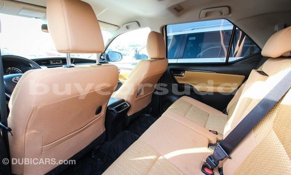 Buy Import Toyota Fortuner White Car in Import - Dubai in Al Jazirah State Buy Import Toyota Fortuner White Car in Import - Dubai in Al Jazirah State