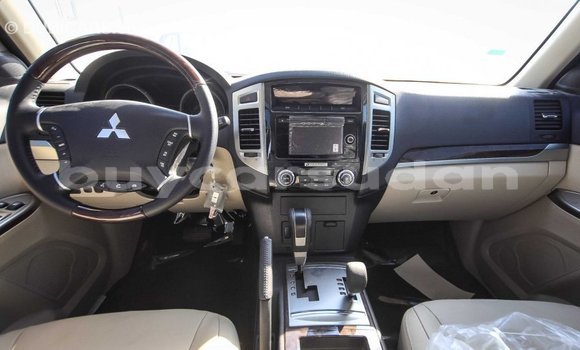 Buy Import Mitsubishi Pajero White Car in Import - Dubai in Al Jazirah State Buy Import Mitsubishi Pajero White Car in Import - Dubai in Al Jazirah State