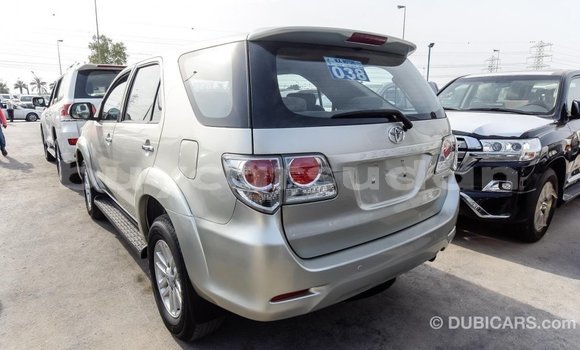 Acheter Import Voiture Toyota Fortuner Autre à Import - Dubai, État d'Al Jazirah Acheter Import Voiture Toyota Fortuner Autre à Import - Dubai, État d'Al Jazirah