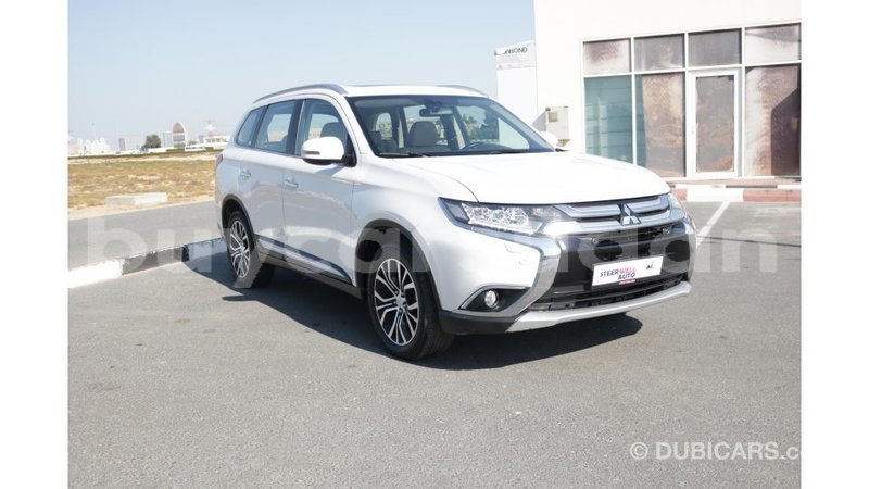 Big with watermark mitsubishi outlander al jazirah state import dubai 1664