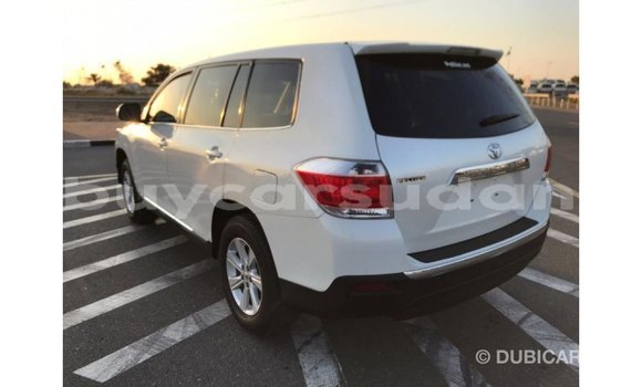 Buy Import Toyota Highlander White Car in Import - Dubai in Al Jazirah State Buy Import Toyota Highlander White Car in Import - Dubai in Al Jazirah State