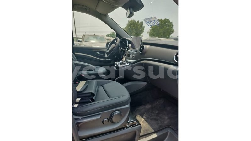 Big with watermark mercedes benz 250 al jazirah state import dubai 1680