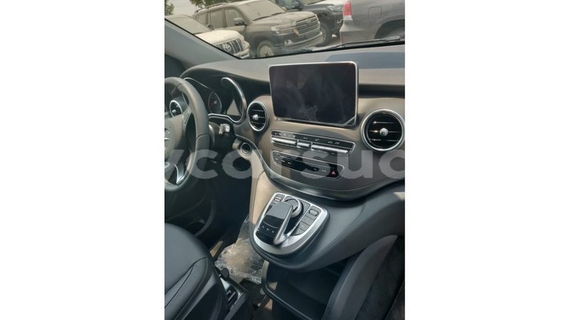 Big with watermark mercedes benz 250 al jazirah state import dubai 1680