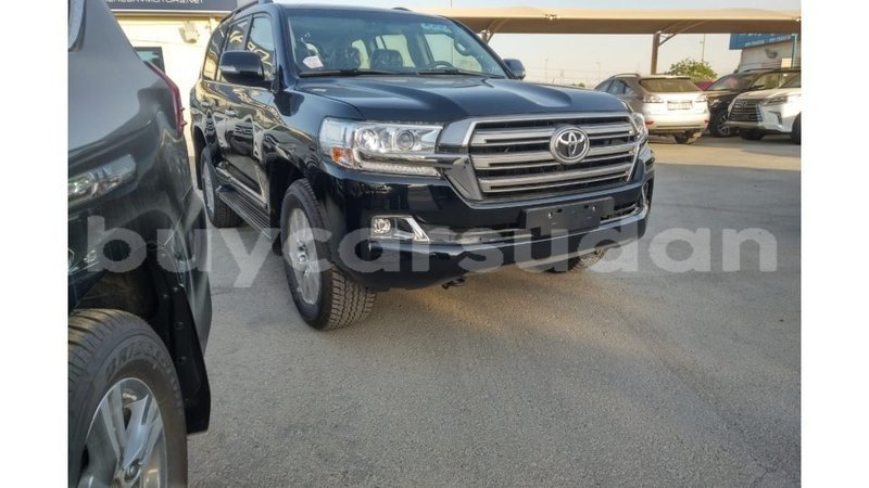 Big with watermark toyota land cruiser al jazirah state import dubai 1682