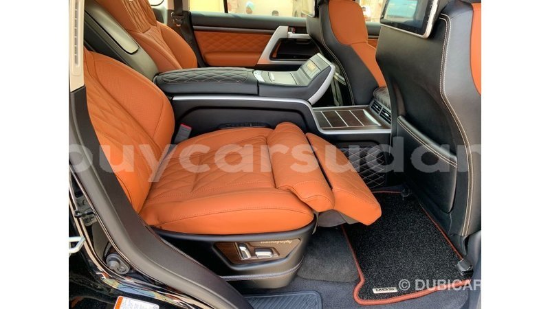 Big with watermark toyota land cruiser al jazirah state import dubai 1685