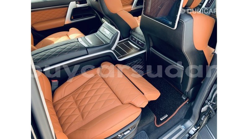 Big with watermark toyota land cruiser al jazirah state import dubai 1685