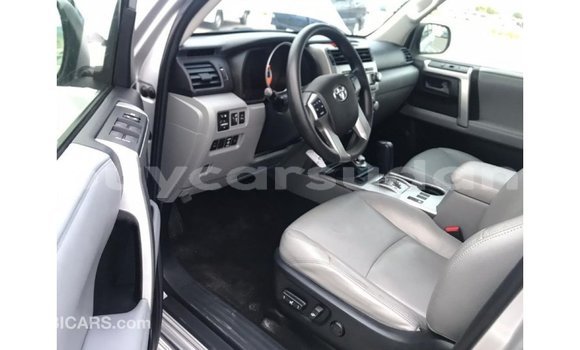 Buy Import Toyota HiAce Other Truck in Import - Dubai in Al Jazirah State Buy Import Toyota HiAce Other Truck in Import - Dubai in Al Jazirah State