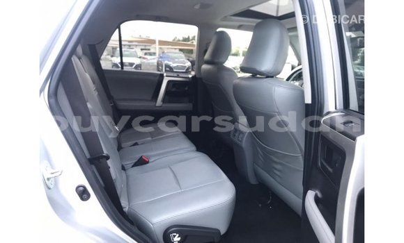 Buy Import Toyota HiAce Other Truck in Import - Dubai in Al Jazirah State Buy Import Toyota HiAce Other Truck in Import - Dubai in Al Jazirah State