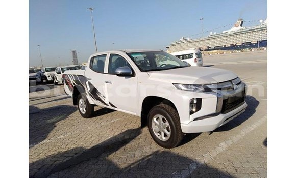 Buy Import Mitsubishi L200 White Car in Import - Dubai in Al Jazirah State Buy Import Mitsubishi L200 White Car in Import - Dubai in Al Jazirah State