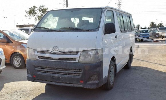 Buy Import Toyota Hiace White Car in Import - Dubai in Al Jazirah State Buy Import Toyota Hiace White Car in Import - Dubai in Al Jazirah State