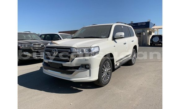 Buy Import Toyota Land Cruiser White Car in Import - Dubai in Al Jazirah State Buy Import Toyota Land Cruiser White Car in Import - Dubai in Al Jazirah State