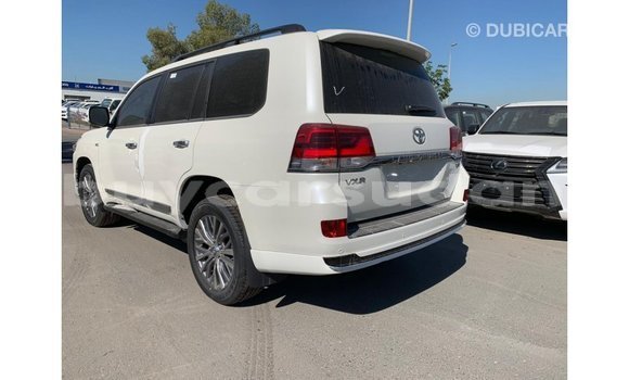 Buy Import Toyota Land Cruiser White Car in Import - Dubai in Al Jazirah State Buy Import Toyota Land Cruiser White Car in Import - Dubai in Al Jazirah State
