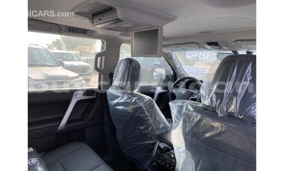 Buy Import Toyota Prado Black Car in Import - Dubai in Al Jazirah State Buy Import Toyota Prado Black Car in Import - Dubai in Al Jazirah State