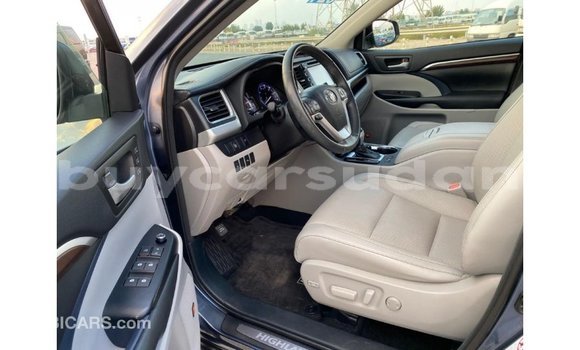 Buy Import Toyota Highlander Blue Car in Import - Dubai in Al Jazirah State Buy Import Toyota Highlander Blue Car in Import - Dubai in Al Jazirah State