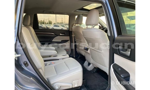 Buy Import Toyota Highlander Blue Car in Import - Dubai in Al Jazirah State Buy Import Toyota Highlander Blue Car in Import - Dubai in Al Jazirah State