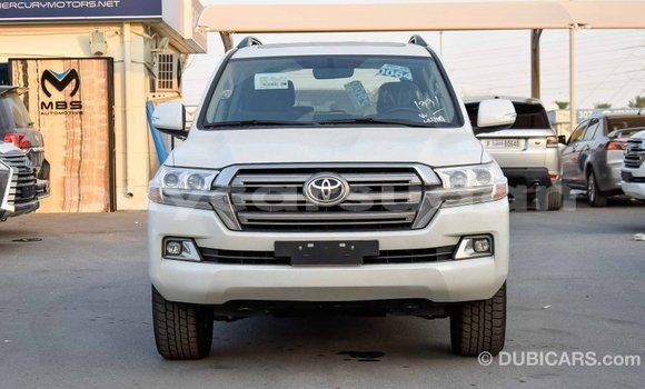 Buy Import Toyota Land Cruiser White Car in Import - Dubai in Al Jazirah State Buy Import Toyota Land Cruiser White Car in Import - Dubai in Al Jazirah State