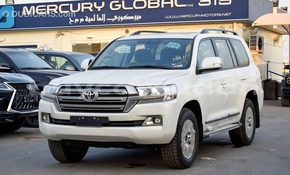 Buy Import Toyota Land Cruiser White Car in Import - Dubai in Al Jazirah State Buy Import Toyota Land Cruiser White Car in Import - Dubai in Al Jazirah State
