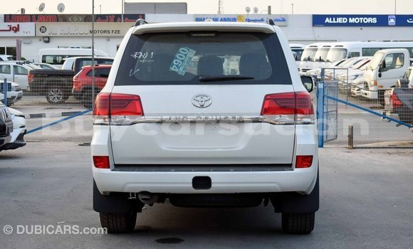 Buy Import Toyota Land Cruiser White Car in Import - Dubai in Al Jazirah State Buy Import Toyota Land Cruiser White Car in Import - Dubai in Al Jazirah State