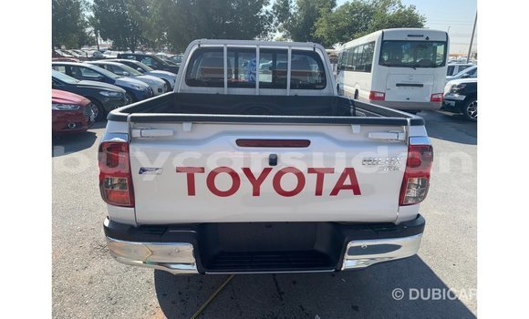 Buy Import Toyota Hilux White Car in Import - Dubai in Al Jazirah State Buy Import Toyota Hilux White Car in Import - Dubai in Al Jazirah State