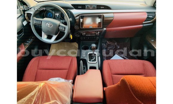Buy Import Toyota Hilux White Car in Import - Dubai in Al Jazirah State Buy Import Toyota Hilux White Car in Import - Dubai in Al Jazirah State