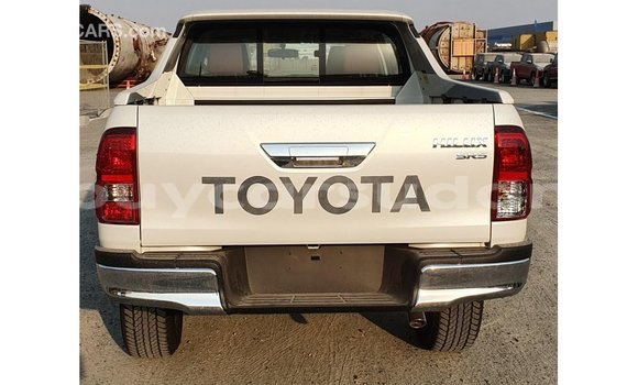 Buy Import Toyota Hilux White Car in Import - Dubai in Al Jazirah State Buy Import Toyota Hilux White Car in Import - Dubai in Al Jazirah State