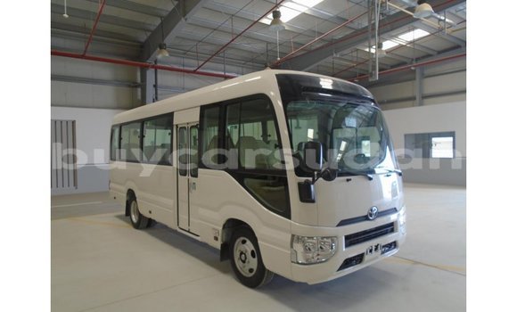 Buy Import Abarth 595 White Car in Import - Dubai in Al Jazirah State