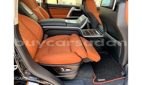 Acheter Import Voiture Toyota Land Cruiser Noir à Import - Dubai, État d'Al Jazirah Acheter Import Voiture Toyota Land Cruiser Noir à Import - Dubai, État d'Al Jazirah