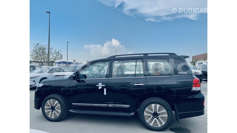Big with watermark toyota land cruiser al jazirah state import dubai 1765