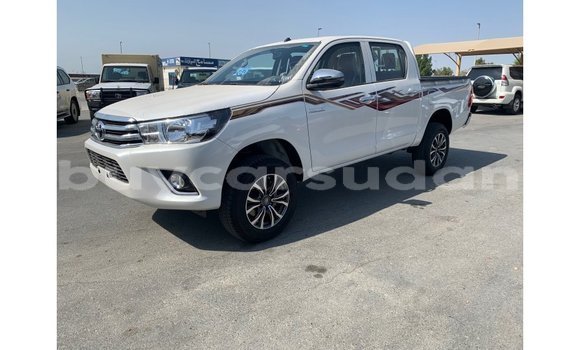 Buy Import Toyota Hilux White Car in Import - Dubai in Al Jazirah State Buy Import Toyota Hilux White Car in Import - Dubai in Al Jazirah State