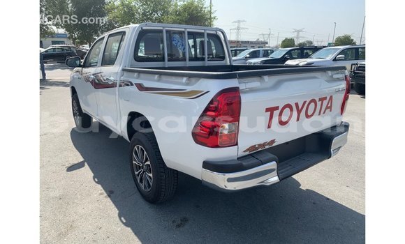 Buy Import Toyota Hilux White Car in Import - Dubai in Al Jazirah State Buy Import Toyota Hilux White Car in Import - Dubai in Al Jazirah State