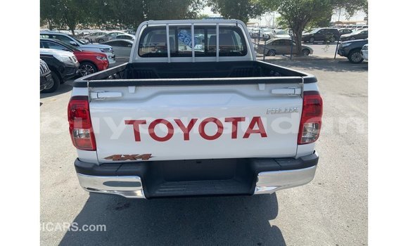 Buy Import Toyota Hilux White Car in Import - Dubai in Al Jazirah State Buy Import Toyota Hilux White Car in Import - Dubai in Al Jazirah State