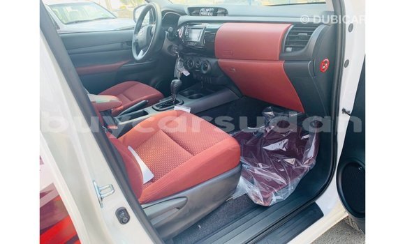 Buy Import Toyota Hilux White Car in Import - Dubai in Al Jazirah State Buy Import Toyota Hilux White Car in Import - Dubai in Al Jazirah State