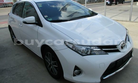 Buy Used Toyota Auris White Car in Khartoum in Khartoum Buy Used Toyota Auris White Car in Khartoum in Khartoum