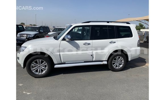 Buy Import Mitsubishi Pajero White Car in Import - Dubai in Al Jazirah State Buy Import Mitsubishi Pajero White Car in Import - Dubai in Al Jazirah State