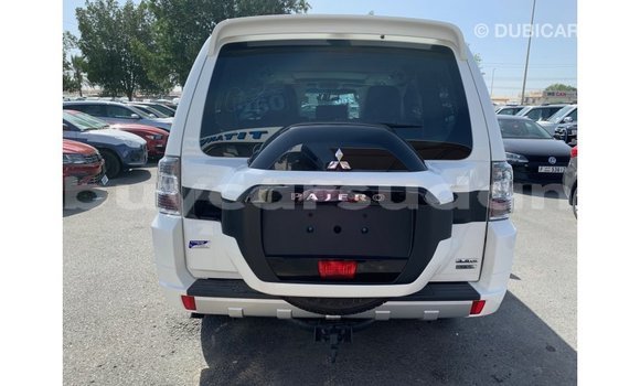 Buy Import Mitsubishi Pajero White Car in Import - Dubai in Al Jazirah State Buy Import Mitsubishi Pajero White Car in Import - Dubai in Al Jazirah State