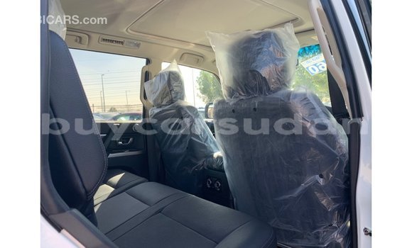Buy Import Mitsubishi Pajero White Car in Import - Dubai in Al Jazirah State Buy Import Mitsubishi Pajero White Car in Import - Dubai in Al Jazirah State
