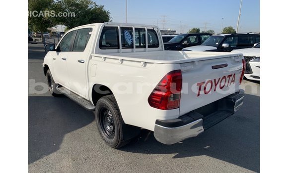 Buy Import Toyota Hilux White Car in Import - Dubai in Al Jazirah State Buy Import Toyota Hilux White Car in Import - Dubai in Al Jazirah State