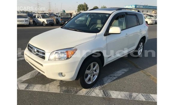 Buy Import Toyota HiAce White Truck in Import - Dubai in Al Jazirah State Buy Import Toyota HiAce White Truck in Import - Dubai in Al Jazirah State