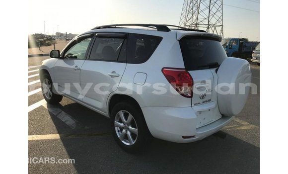 Buy Import Toyota HiAce White Truck in Import - Dubai in Al Jazirah State Buy Import Toyota HiAce White Truck in Import - Dubai in Al Jazirah State